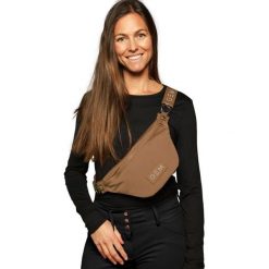 Saszetka damska GEM Luna. Brązowe nerki i saszetki GEM EQUITATION, bez wzorów, sportowe, bez dodatków. Za 361.50 zł.