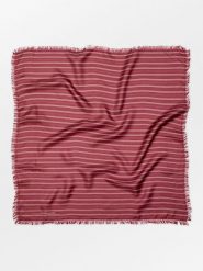 Becksöndergaard Jedwabny szal w kolorze czerwonym - 65 x 65 cm rozmiar: onesize. Czerwone szaliki i kominy Becksöndergaard, bez wzorów, z jedwabiu. Za 113.99 zł.