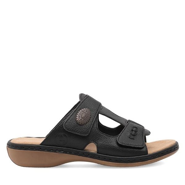 Klapki Rieker. Czarne klapki Rieker, bez wzorów, bez obcasa, bez zapięcia. Za 299.99 zł.