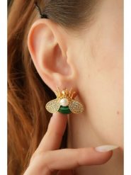 L'Atelier de Gaia Pozłacane kolczyki-wkrętki z malachitem rozmiar: onesize. Zielone kolczyki L'Atelier de Gaia, z cyrkonią, pozłacane. Za 60.99 zł.