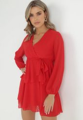 Czerwona Sukienka Sharpblaze. Czerwone sukienki Born2be, m, bez wzorów, z materiału, bez kołnierzyka, bez ramiączek, mini, kopertowe. W wyprzedaży za 110.49 zł.