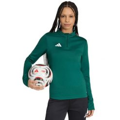Bluza damska adidas Entrada 26 Training Top - zielona. Zielone bluzy adidas, bez wzorów, z poliesteru, bez ramiączek, bez kaptura. Za 121.99 zł.