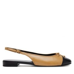 Sandały Tory Burch. Brązowe sandały Tory Burch, bez wzorów, bez obcasa, na płaskiej podeszwie, bez zapięcia. Za 1,049.00 zł.