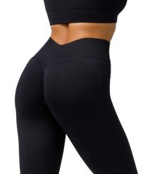 Legginsy treningowe damskie Carpatree Elite. Czarne legginsy sportowe Carpatree, s, bez wzorów, z dzianiny, z podwyższonym stanem, na fitness i siłownię. Za 150.99 zł.
