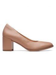 Clarks Skórzane czółenka ''Freva55 Court'' w kolorze jasnobrązowym rozmiar: 37. Brązowe czółenka Clarks, bez wzorów, klasyczne, bez obcasa, bez zapięcia. Za 188.80 zł.