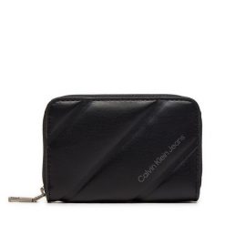 Mały Portfel Damski Calvin Klein Jeans. Czarne portfele Calvin Klein Jeans, bez wzorów, z jeansu. Za 119.99 zł.