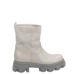 BOTKI W KOLORZE SZARYM PR228 LA KIN-GRI. Szare botki Venezia, bez wzorów, ze skóry, bez obcasa, bez zapięcia. Za 299.00 zł.