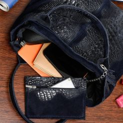GRANATOWA DUŻA SKÓRZANA SHOPPERKA SKÓRA KROKODYLA TORBA WOREK Z SASZETKĄ L94. Torby na laptopa bez wzorów, ze skóry. Za 209.99 zł.