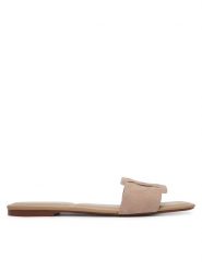 Calvin Klein Klapki Square Flat Sndl Embl Suede HW0HW03055 Beżowy. Brązowe klapki Calvin Klein, bez wzorów, ze skóry, bez obcasa, bez zapięcia. Za 332.99 zł.