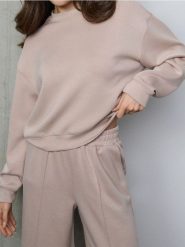 Bluza crewneck basic - beżowy. Brązowe bluzy Sinsay, l, bez wzorów, bez kaptura, do biegania. Za 45.99 zł.