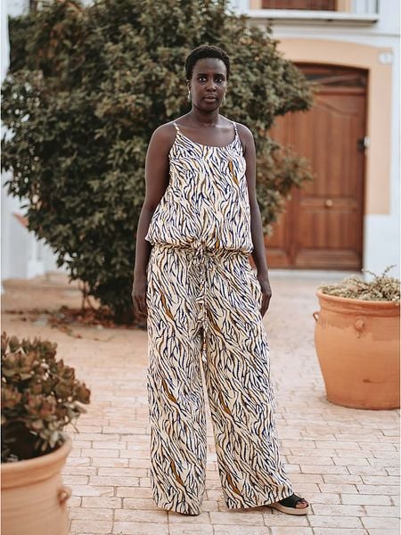 Isla Bonita by SIGRIS Spodnie w kolorze beżowym rozmiar: S. Brązowe spodnie materiałowe Isla Bonita by SIGRIS, bez wzorów, z materiału. Za 101.70 zł.