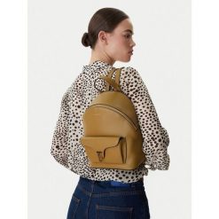 Plecak Coccinelle. Zielone plecaki Coccinelle, bez wzorów, bez dodatków. Za 1,269.00 zł.