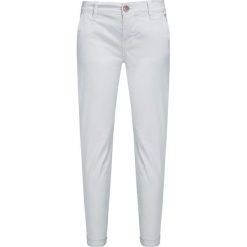 Spodnie J BRAND ALEX MID RISE Biały. Chinosy marki J Brand. W wyprzedaży za 425.00 zł.