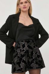 Twinset szorty damskie kolor czarny z aplikacją high waist. Czarne szorty Twinset, z aplikacjami, z dzianiny. W wyprzedaży za 479.99 zł.