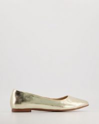 KLASYCZNE BALERINY 44008 GOLD. Baleriny Venezia, bez wzorów, ze skóry, klasyczne, bez obcasa, bez zapięcia. Za 199.00 zł.