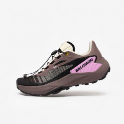 Buty do biegania w terenie damskie Salomon Genesis. Czarne buty do biegania Salomon, bez wzorów, z gumy, bez zapięcia, do biegania. Za 489.99 zł.