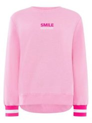 Zwillingsherz Bluza "Smile Everyday" w kolorze jasnoróżowym rozmiar: L/XL. Różowe bluzy bez kaptura Zwillingsherz, l, bez wzorów, bez kaptura. Za 156.24 zł.