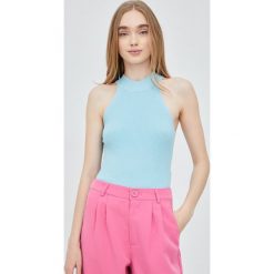 JDY top damski z półgolfem. Niebieskie topy JDY, l, bez wzorów, z dzianiny, bez kołnierzyka, bez ramiączek. W wyprzedaży za 59.99 zł.