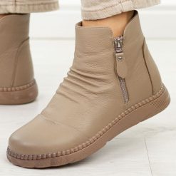 Khaki skórzane botki damskie Cambell 15324. Brązowe botki Cambell, bez wzorów, z dzianiny, klasyczne, z okrągłym noskiem, bez obcasa, na płaskiej podeszwie, bez zapięcia. Za 319.00 zł.