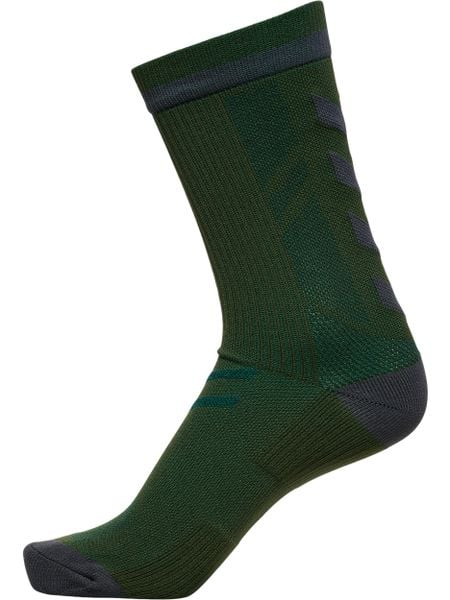 Skarpetki Hummel Elite. Zielone skarpetki Hummel, bez wzorów, z elastanu. Za 80.59 zł.