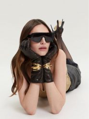 PINKO Okulary przeciwsłoneczne VEGA Czarny. Czarne okulary przeciwsłoneczne Pinko, bez wzorów, z tworzywa sztucznego, plastikowe. Za 579.99 zł.
