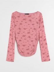 Bluzka ze wzorem z ozdobnymi marszczeniami - różowy. Czerwone bluzki Sinsay, l, bez wzorów, bez kołnierzyka, bez ramiączek. Za 39.99 zł.