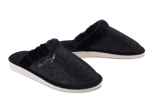 METEOR 105 BROKAT czarny, kapcie damskie. Czarne kapcie Meteor, bez wzorów. Za 44.81 zł.