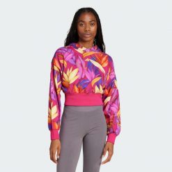 Bluza z kapturem adidas x FARM. Czerwone bluzy adidas, m, bez wzorów, sportowe, bez ramiączek, z kapturem. Za 329.00 zł.