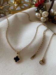 Luseera Pozłacany naszyjnik z zawieszką - dł. 45 cm rozmiar: onesize. Żółte naszyjniki Luseera, z materiału, pozłacane. Za 39.99 zł.