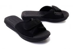 AZALEIA 18731 Lucia soft comfy TAM black AJ441, klapki damskie. Czarne klapki Azaleia, bez wzorów, bez obcasa, bez zapięcia. Za 174.90 zł.