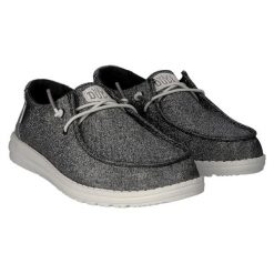 HeyDude Damskie Mokasyny Wendy Metallic Sparkle. Szare mokasyny Hey dude, bez wzorów, z materiału. Za 359.00 zł.