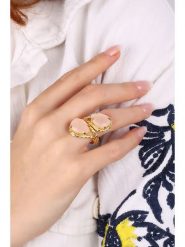 Pierres delicates Pozłacany pierścionek z kwarcem różowym rozmiar: onesize. Czerwone pierścionki Pierres delicates, z kwarcem, pozłacane. Za 78.66 zł.