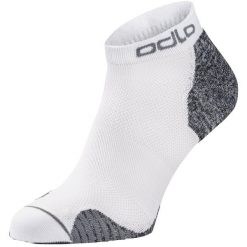 Skarpety do biegania krótkie dla dorosłych Odlo Socks Ceramicool RUN 2pack. Białe skarpetki ODLO, bez wzorów, z materiału. Za 131.30 zł.