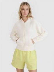 4F Bluza dresowa rozpinana z kapturem damska - biała L. Białe bluzy z kapturem 4f, l, bez wzorów, z bawełny, z kapturem. W wyprzedaży za 99.99 zł.