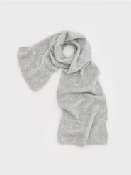 Miękki szalik z cekinami - jasnoszary. Szare szaliki i kominy Reserved, bez wzorów. W wyprzedaży za 29.99 zł.