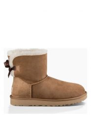 UGG Skórzane botki "Mini Bailey Bow II" w kolorze karmelowym rozmiar: 36. Brązowe botki UGG, bez wzorów, z wełny, z okrągłym noskiem, bez obcasa, bez zapięcia. Za 527.10 zł.