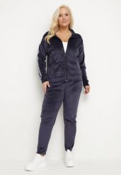 Granatowy Komplet Dresowy Rozpinana Bluza z Paskami i Spodnie Dorwia. Niebieskie bluzy bez kaptura Born2be, xl, z aplikacjami, z dresówki, bez kaptura. W wyprzedaży za 63.74 zł.