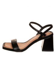 Tamaris Skórzane sandały w kolorze czarnym rozmiar: 41. Czarne sandały Tamaris, bez wzorów, bez obcasa, na koturnie, bez zapięcia. Za 158.47 zł.