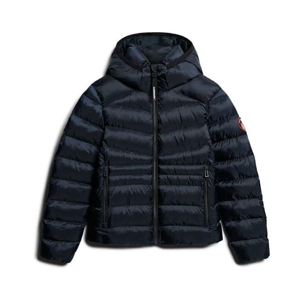Damska ocieplana kurtka puchowa Superdry Fuji Quilt. Niebieskie kurtki Superdry, bez wzorów, z puchu, bez kaptura. W wyprzedaży za 404.15 zł.