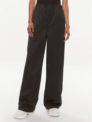 Calvin Klein Jeans Spodnie materiałowe Soft Crinkle J20J223122 Czarny Relaxed Fit. Czarne spodnie materiałowe Calvin Klein Jeans, bez wzorów, z jeansu. Za 309.99 zł.