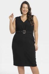 Sukienka elegancka przewiewna z kieszeniami i paskiem EMMA czarna. Czarne sukienki KARKO, do pracy, plus size, bez wzorów, z elastanu, biznesowe, bez kołnierzyka, plus size, bez ramiączek, kopertowe. Za 98.50 zł.
