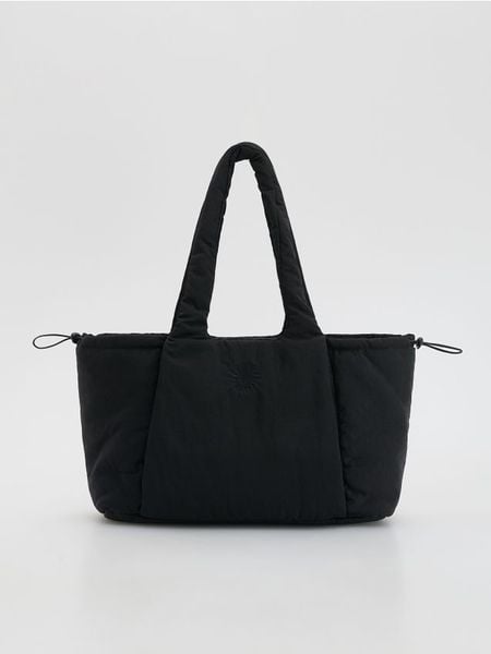 Torba sportowa z haftem - czarny. Czarne torby sportowe Reserved, bez wzorów. Za 149.99 zł.