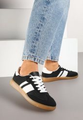 Czarne Sneakersy Tenisówki z Ozdobnymi Paskami Nelidi. Czarne trampki Born2be, bez wzorów, z jeansu, casualowe, bez zapięcia. W wyprzedaży za 63.74 zł.
