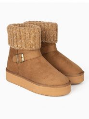 ISLAND BOOT Botki zimowe "Kourtney" w kolorze jasnobrązowym rozmiar: 40. Brązowe botki Island Boot, bez wzorów, bez obcasa, bez zapięcia. Za 230.04 zł.