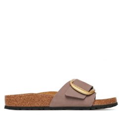 Klapki Birkenstock. Czerwone klapki Birkenstock, bez wzorów, bez obcasa, bez zapięcia. Za 539.99 zł.