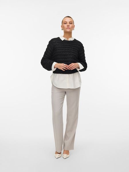 Vero Moda Sweter w kolorze czarnym rozmiar: L. Czarne swetry Vero Moda, l, bez wzorów, z materiału, bez ramiączek. Za 100.28 zł.