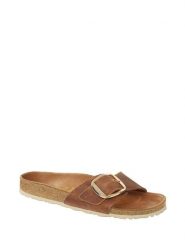 Birkenstock Skórzane klapki "Madrid Big Buckle" w kolorze jasnobrązowym rozmiar: 38. Brązowe klapki Birkenstock, bez wzorów, z nubiku, klasyczne, z otwartym noskiem, bez obcasa, bez zapięcia. Za 469.89 zł.