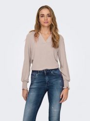 ONLY Bluzka w kolorze jasnoróżowym rozmiar: XL. Różowe bluzki ONLY, xl, bez wzorów, bez kołnierzyka, bez ramiączek. Za 101.23 zł.
