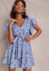 Niebieska Sukienka Diosisha. Niebieskie sukienki Renee, l, z aplikacjami, z materiału, bez kołnierzyka, bez ramiączek, mini. W wyprzedaży za 119.99 zł.