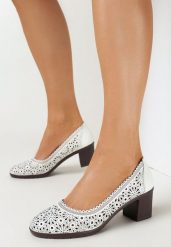 Białe Czółenka na Słupku z Ażurową Cholewką i Skórzaną Wkładką Kentia. Białe czółenka Born2be, w ażurowe wzory, eleganckie, bez obcasa, na słupku, bez zapięcia. W wyprzedaży za 97.74 zł.